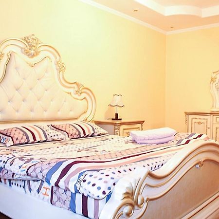 Tolebaeva 65 Apartment Almaty Exterior photo
